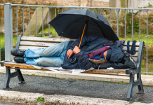 Senza tetto e senza fissa dimora in aumento. In provincia di Lucca ci sono 416 persone, 220 nel comune capoluogo